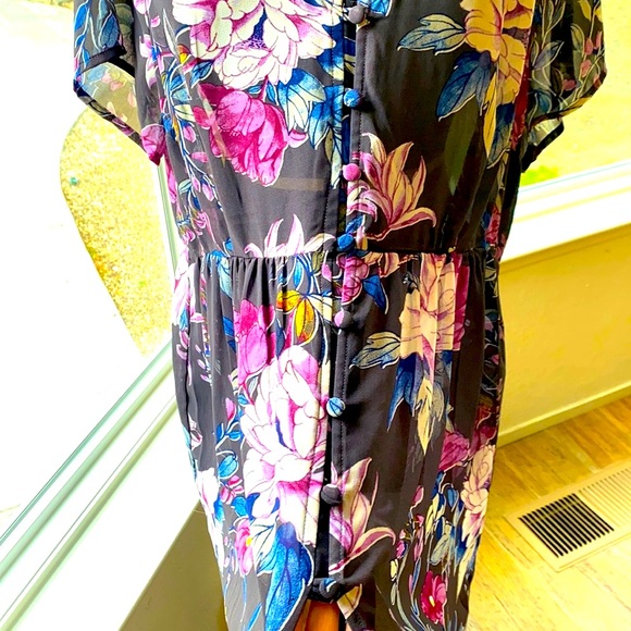 Torrid flowery chiffon Hilo babydoll blouse🌸 - Picture 8 of 9